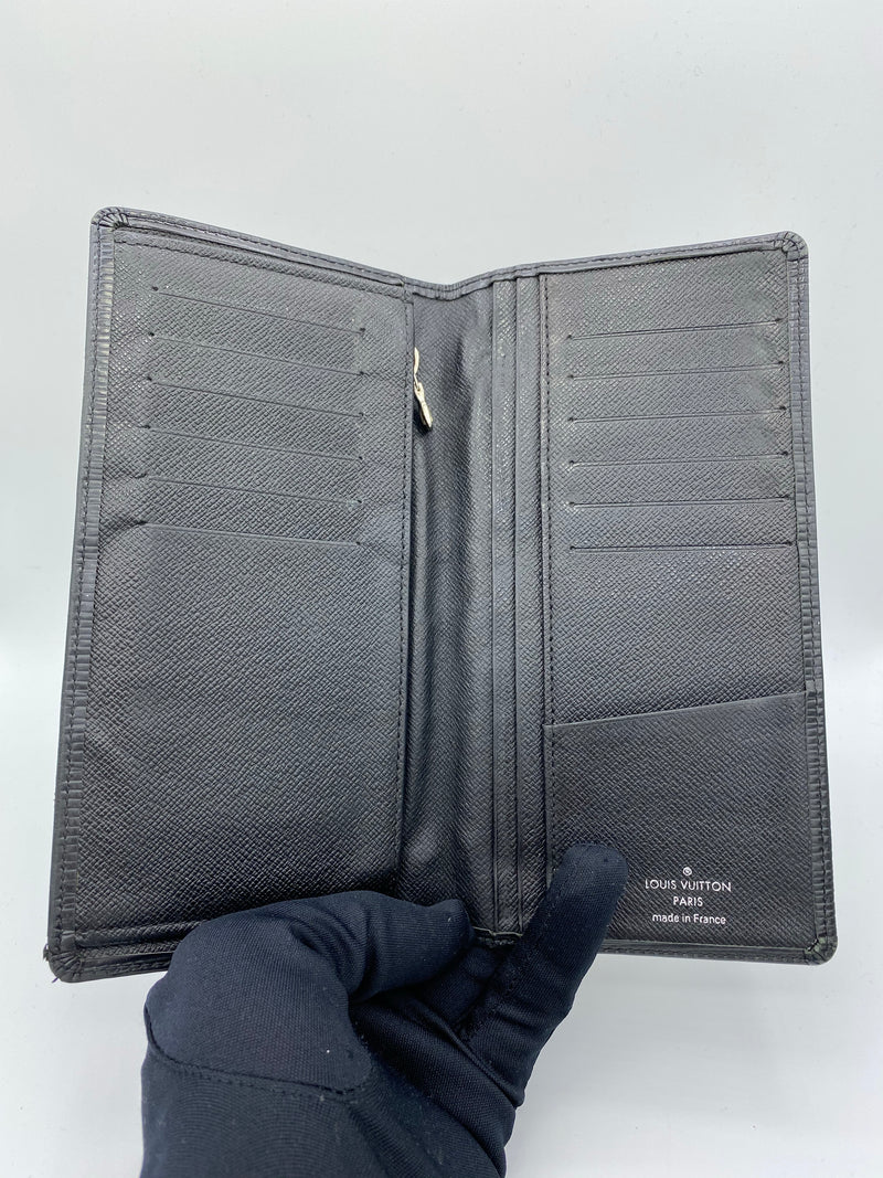 LOUIS VUITTON BLACK EPI LEATHER BRAZZA LONG WALLET